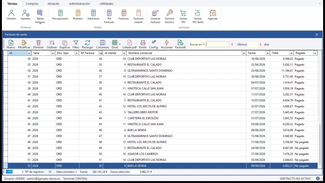 OverFac: lista de facturas de venta con importes y estado de cobro